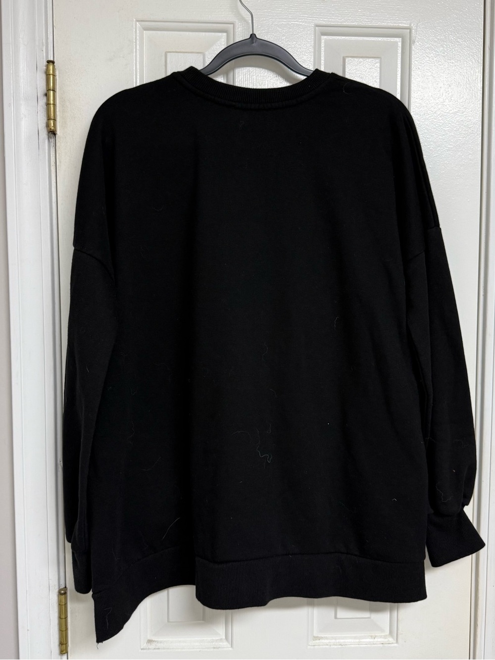 Zenana Outfitters Women’s Black Crewneck Sweatshirt - Picture 2 of 5